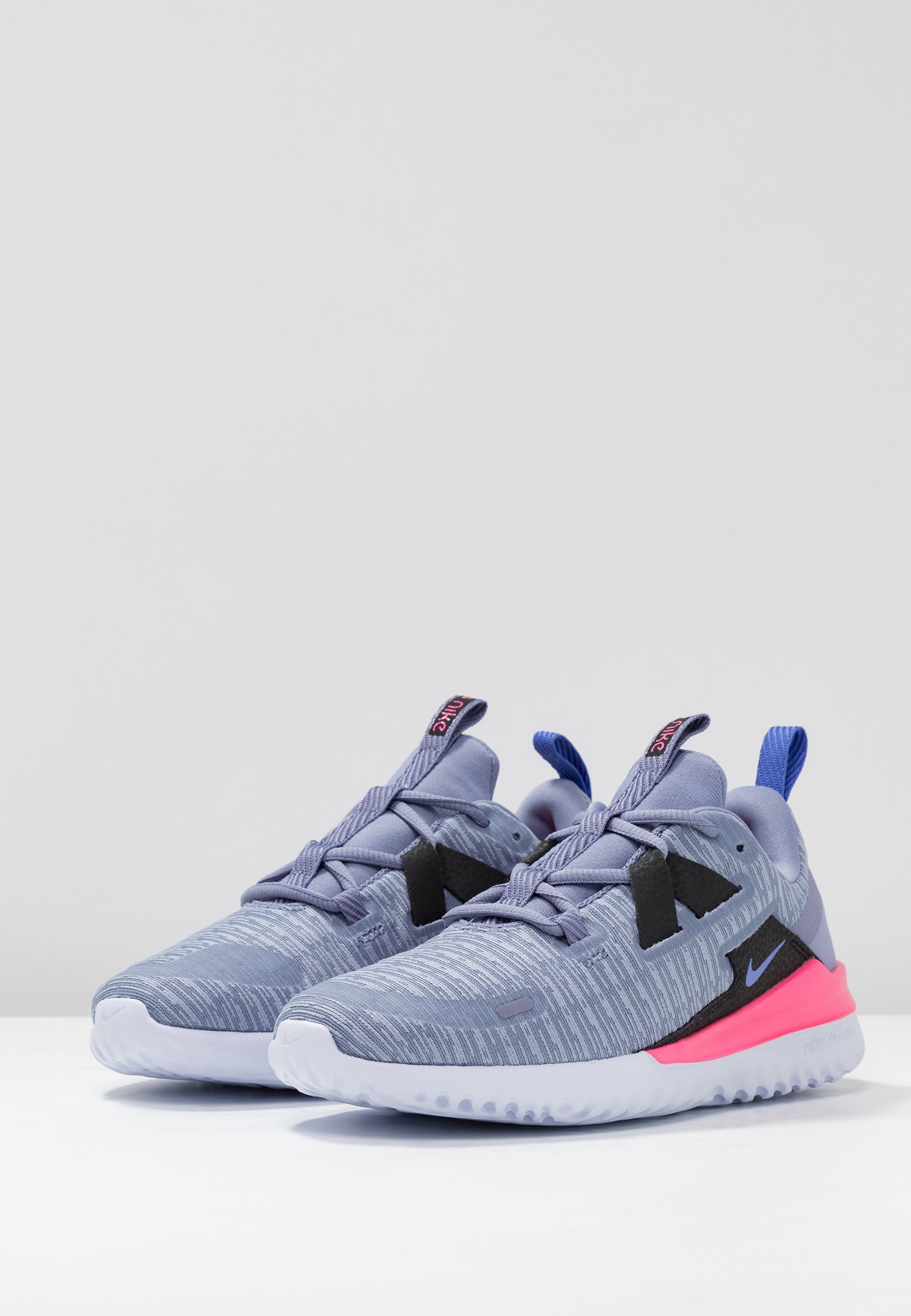 Nike Performance RENEW ARENA Nøytrale løpesko iron Skechers Performance MAXROAD 4 Nøytrale løpesko navy