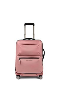 Valigia rosa con ruote, superficie testurizzata, tasca frontale con cerniera, manico retrattile e quattro ruote per la mobilità.