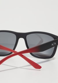 Armani Exchange Ochelari de soare - matte black