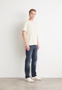 BOSS TESSIN  - Βασικό μπλουζάκι - open white