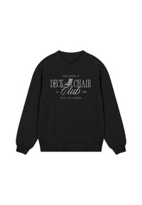 Schwarzer Pullover mit langen Ärmeln, Rundhalsausschnitt und gerippten Bündchen. Mit weißem Grafiktext: "Stolzes Mitglied des Deck Chair Clubs, gegründet 1999."