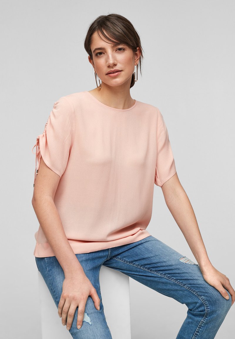 Damen T-Shirts | QS by s.Oliver MET KORTE MOUWEN EN KOORD T-Shirt print apricot/lachs - ZD23953 Damen T-Shirts | QS by s.Oliver MET KORTE MOUWEN EN KOORD T-Shirt print apricot/lachs - ZD23953