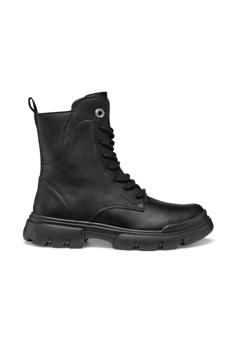 Botín de cuero negro hasta el tobillo con un acabado texturizado, puntera redondeada, diseño con cordones y suela de goma con un patrón de banda de rodadura resistente.