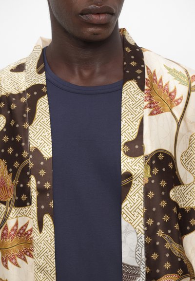 Origin Of Hearts PALI KIMONO UNISEX - Giacca leggera - slate ivory