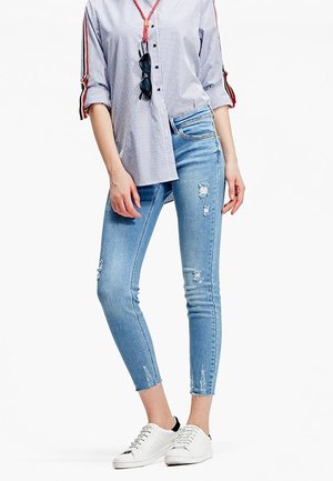 Stradivarius Vaqueros pitillo - light-blue denim