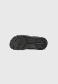 Thumbnail Image 5
