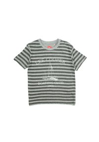 T-shirt à manches courtes rayé gris et gris foncé, avec un graphique blanc d'un voilier et le texte "LEE COOPER BOATING CLUB 1908" en dessous.