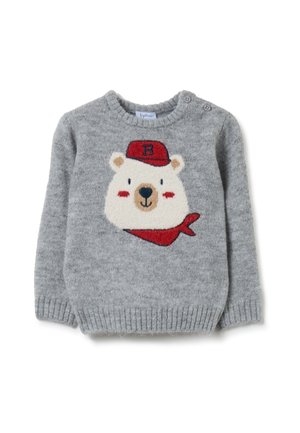 Pull en maille grise avec un design imprimé d'un ours polaire texturé portant un bonnet et une écharpe rouges. Comprend deux boutons décoratifs sur l'épaule.
