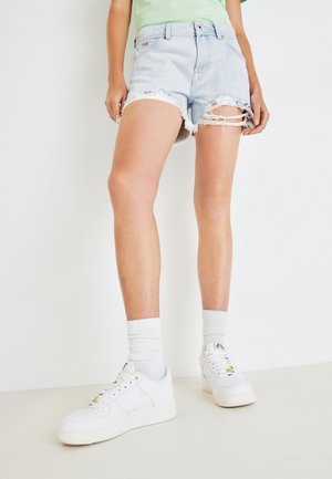 RELAXED - Denim shorts - light-blue denim