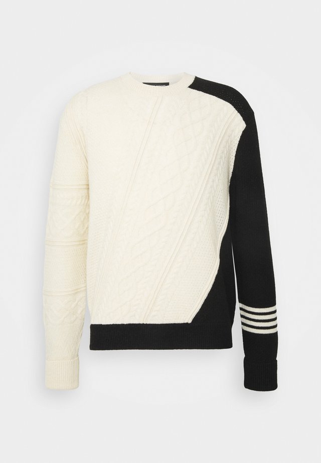 MISPLACED ARAN - Neule - off-white/black