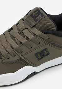 DC Shoes CENTRAL - Sapatilhas - olive night