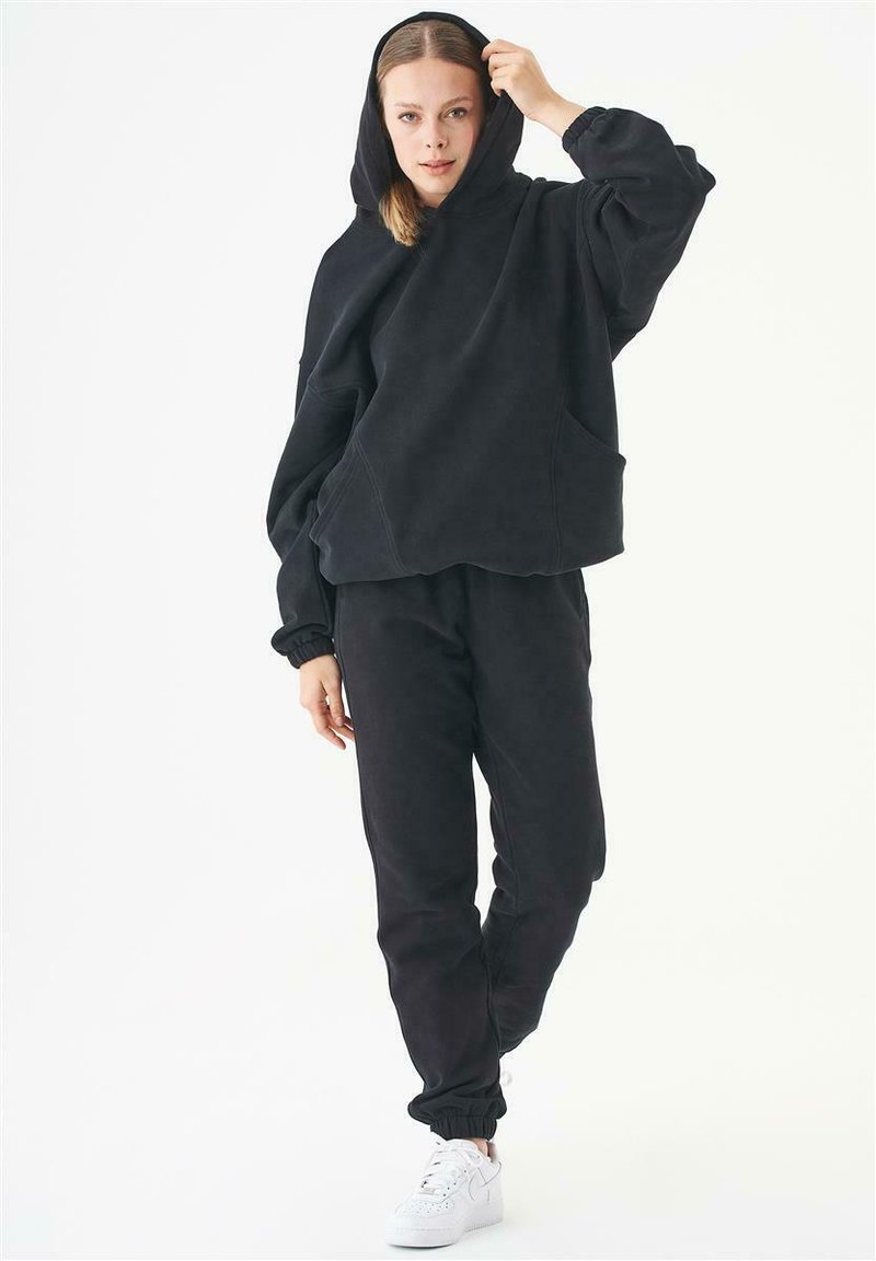 Damen Sweatshirts | ORGANICATION HANDE OVERSIZE Kapuzenpullover black/schwarz - PP59639 Damen Sweatshirts | ORGANICATION HANDE OVERSIZE Kapuzenpullover black/schwarz - PP59639