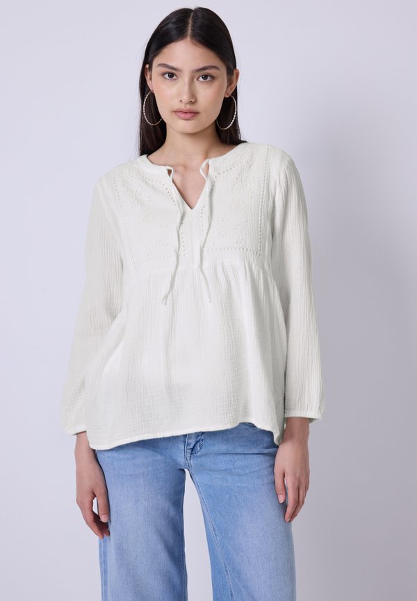 MIT STICKEREI - Bluse - weiß