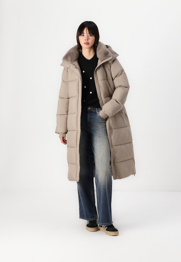 Full-Length Ultra Puffer - Winter coat - fungi2