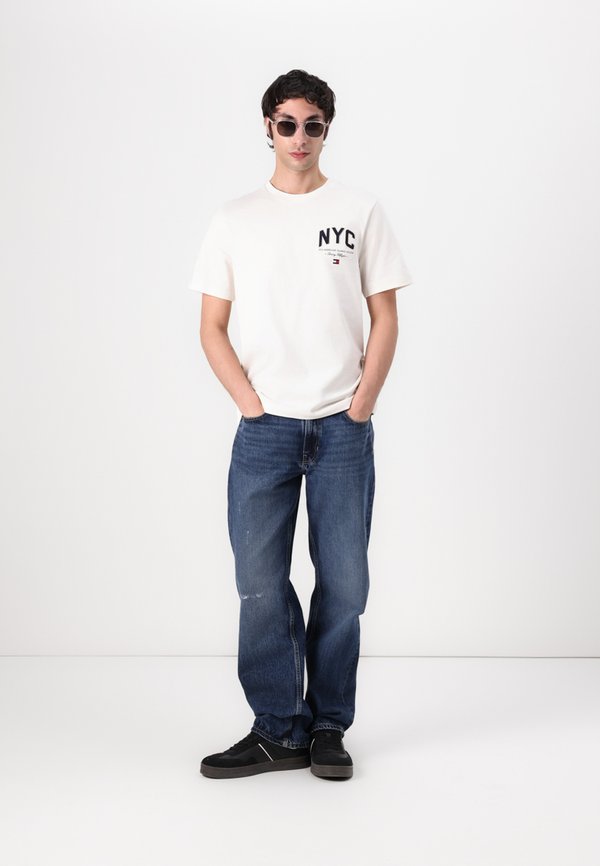 SCRIPT TEE - Print T-shirt - ivory petal2