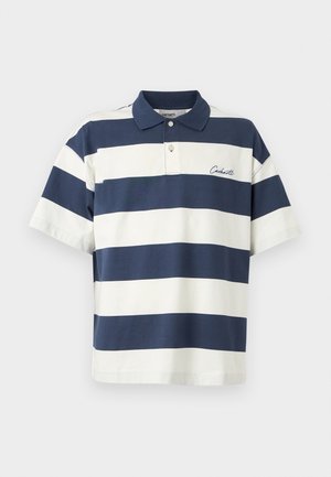 Μπλε ναυτικό και λευκή κοντομάνικη πόλο μπλούζα με οριζόντιες ρίγες, γιακά και δύο κουμπιά, με μικρό κεντημένο όνομα της μάρκας στο στήθος.