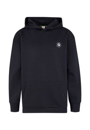 Czarna bluza z kapturem, kieszenią z przodu i małym białym okrągłym logo na lewej piersi.