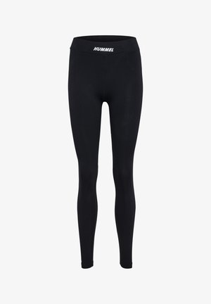 Zwarte sportlegging met volledige lengte en elastische tailleband met wit "HUMMEL" logo aan de voorkant in het midden.