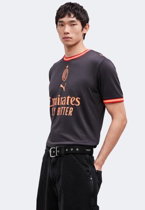 PUMA AC Milan 26/27 Third Jersey 'Flat Dark Gray Glowing Red' — foto 4