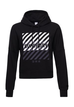 Sort hættetrøje med lange ærmer og snore, diagonalt stribet kvadratisk grafik, teksten ""SUPERDRY"" og japanske tegn foran.