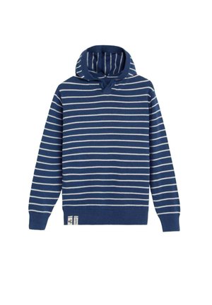 Suéter con capucha azul marino con rayas horizontales blancas, puños y dobladillo acanalados, y una pequeña etiqueta de tela blanca cerca del dobladillo.