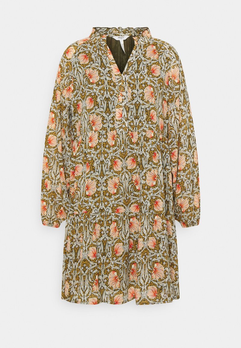 Robe à manches longues avec col en V, taille froncée, poignets élastiques et motif floral vert olive avec des fleurs roses et des accents blancs.