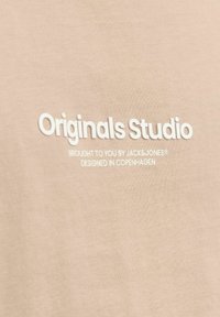 Jack & Jones JORVESTERBRO CREW NECK - Apdrukāts T-krekls - canyon sunset
