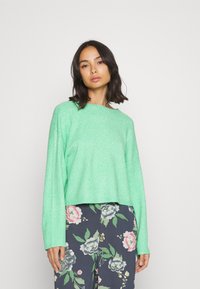Vero Moda Petite VMDOFFY O NECK BOXY - Camisola - irish green