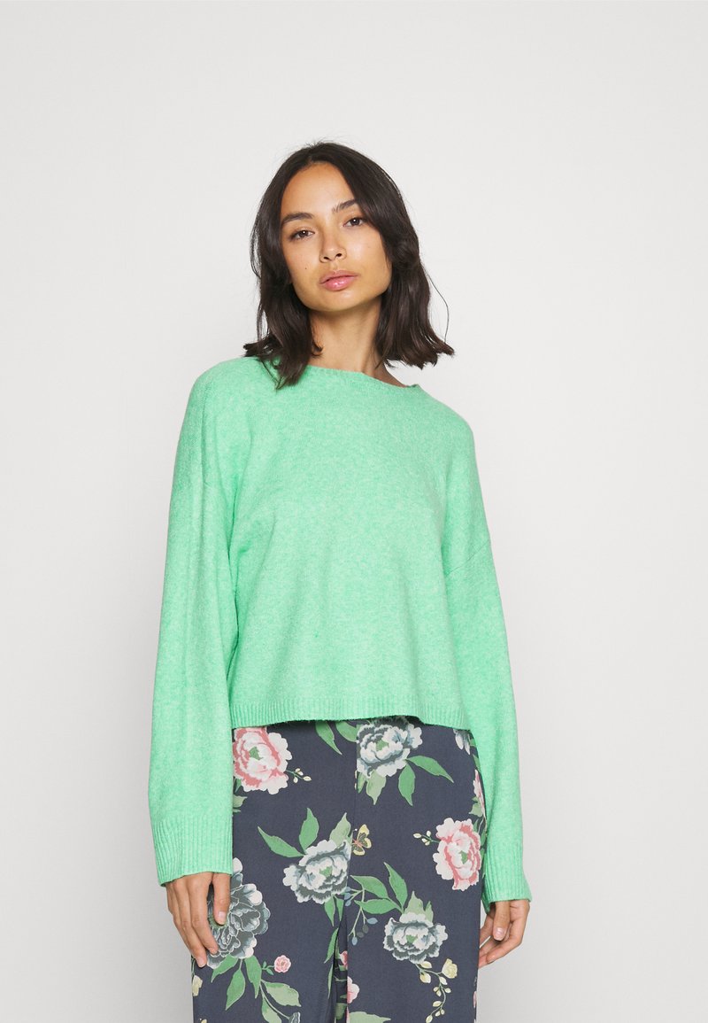 Vero Moda Petite VMDOFFY O NECK BOXY - Camisola - irish green