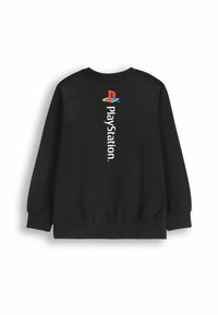 Czarna bluza z kapturem z pionowym logo PlayStation w czerwonym, niebieskim, żółtym i pomarańczowym umieszczonym na środku z tyłu.
