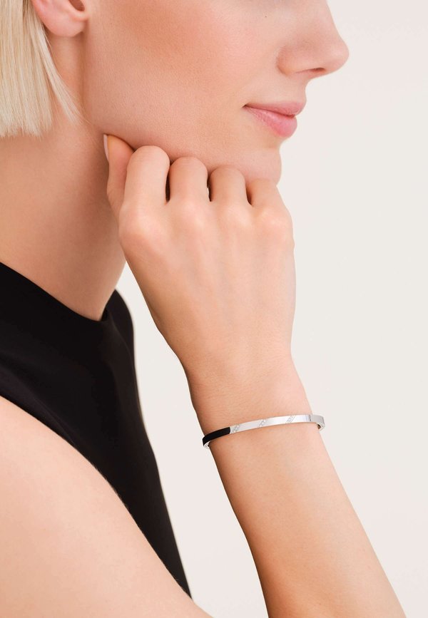 WITH LINES OF CRYSTALS - Armband