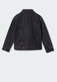 Svart denimjacka med krage, långa ärmar och knappade manschetter, med en texturerad finish och detaljer på ryggen.