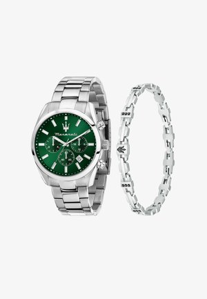 Maserati-klocka med grön urtavla, silverfärgad rostfri stålkapsel och armband. Funktioner inkluderar tre subdials, datumfönster och logotyp.