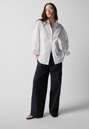 THE SET, 3 PACK  - Skjortebluser - white chambray blue blue stripe