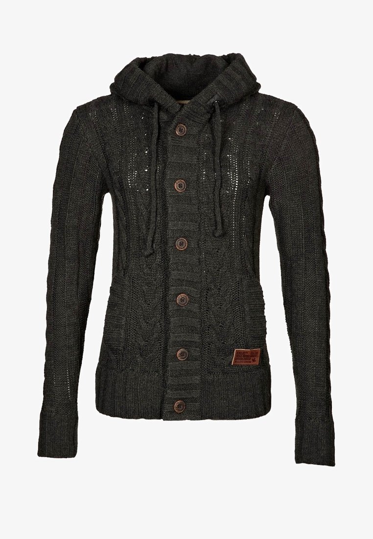 Cardigan à capuche tricoté gris foncé avec des boutons sur le devant, des cordons de serrage, des motifs texturés et une petite étiquette marron près de l'ourlet.