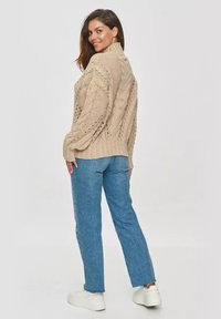 Makadamia - Sweter