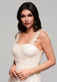 Weißes Kleid mit strukturierten Punkten, floralen Akzenten auf den Schultern, tailliertem Oberteil und fließendem Rock. Glattes Material, elegantes Design.