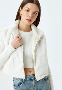 Koton CROP  - Vest - white