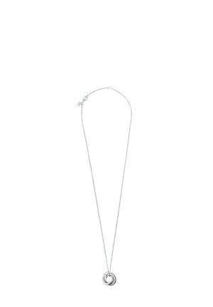 Silberne Halskette mit zwei miteinander verbundenen runden Anhängern, glatte Oberfläche, zarte Kette mit Karabinerverschluss.