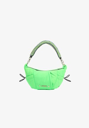 Groene gewatteerde handtas met een gevlochten handvat in paars en zwart, voorzien van twee zij-trekkoordaccenten en metalen hardwaredetails.