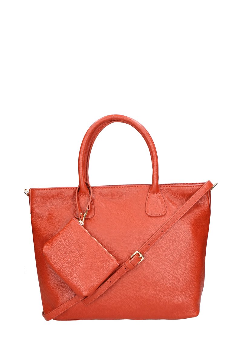 Rode leren tote bag met dubbele bovenhandvatten, afneembare schouderband en bijgevoegd klein bijpassend zakje. Gestructureerd oppervlak en minimalistisch ontwerp.