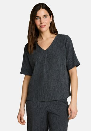 TOM TAILOR, CRINKLE T-SHIRT MIT V-AUSSCHNITT - Print T-shirt - navy white structure