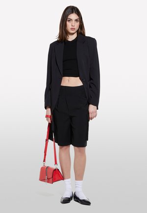 Sisley, BERMUDAS WITH BIG POCKETS  - Shorts - black