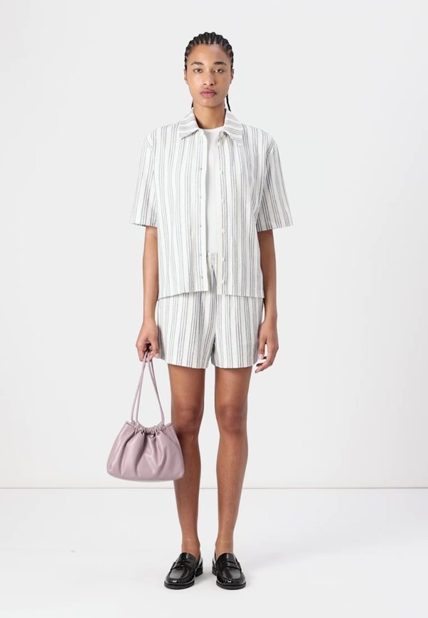 KAJA SHIRT  - Button-down blouse - natural jasper2