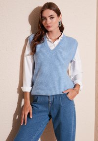 LELA Strickpullover - blue