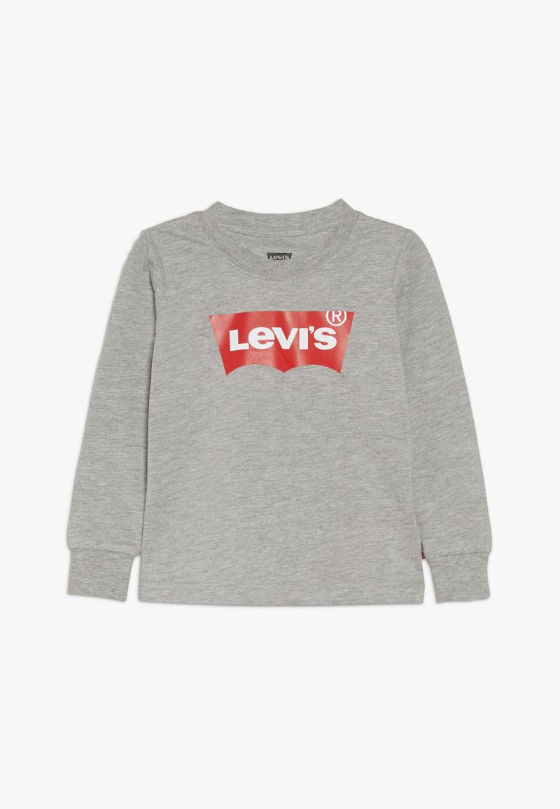 Hanorac gri cu mânecă lungă, cu guler rotund, având un grafic al logo-ului Levi's roșu pe față. Material din bumbac moale, cu o textură netedă.