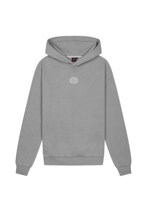 Grijze capuchontrui met een klein wit rond logo in het midden van de borst en geribde boorden en zoom.