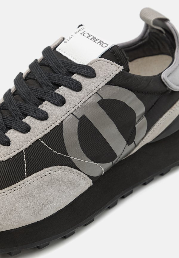 LOOP - Trainers - nero3