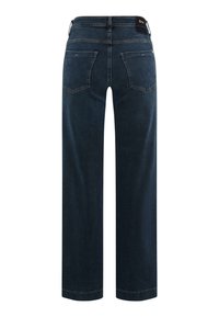 Dunkelblaue Denim-Jeans mit geradem Bein im klassischen Fünf-Taschen-Design, mit einer Passe und einem Markenetikett am Bund.