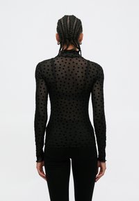 Colourful Rebel NEYO HEARTS - Palaidinė - black